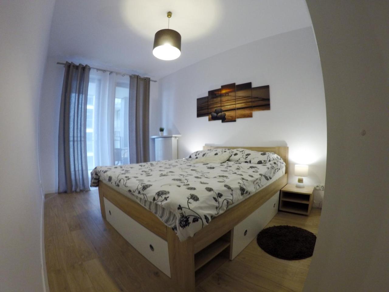 Apartament Obrzezna 3 Deluxe ワルシャワ エクステリア 写真